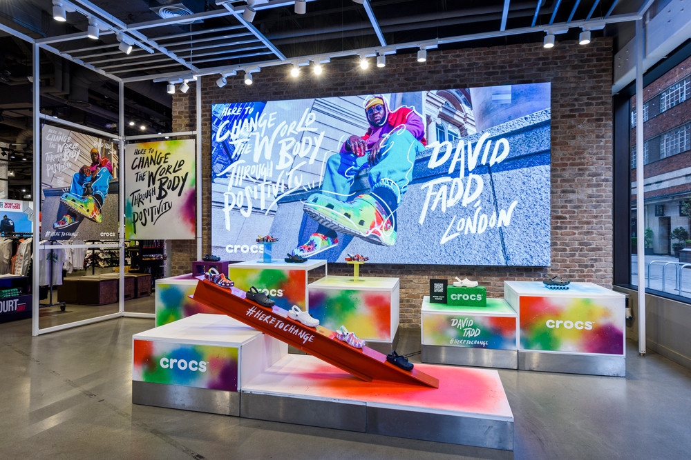 O12 Crocs Footlocker Marble Arch 2105 21 14