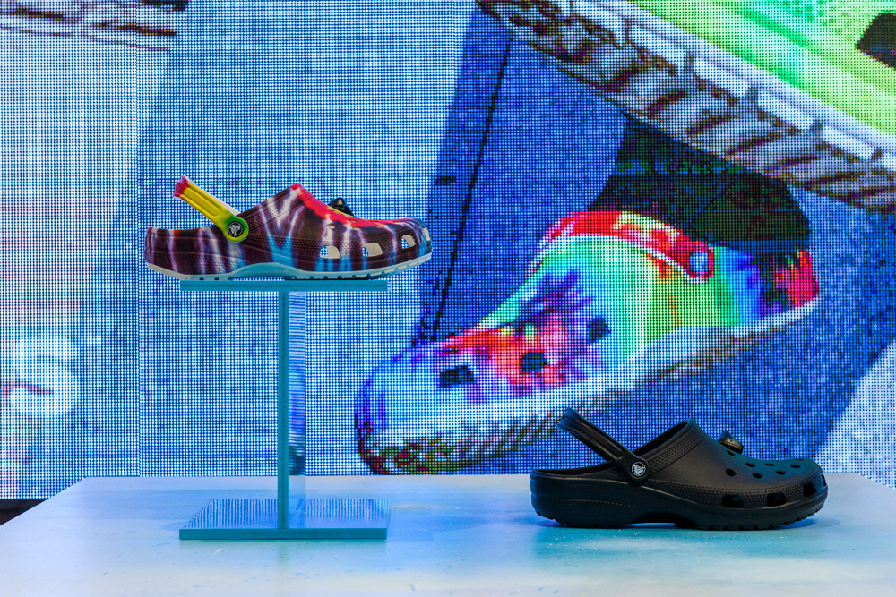 O12 Crocs Footlocker Marble Arch 2105 21 27